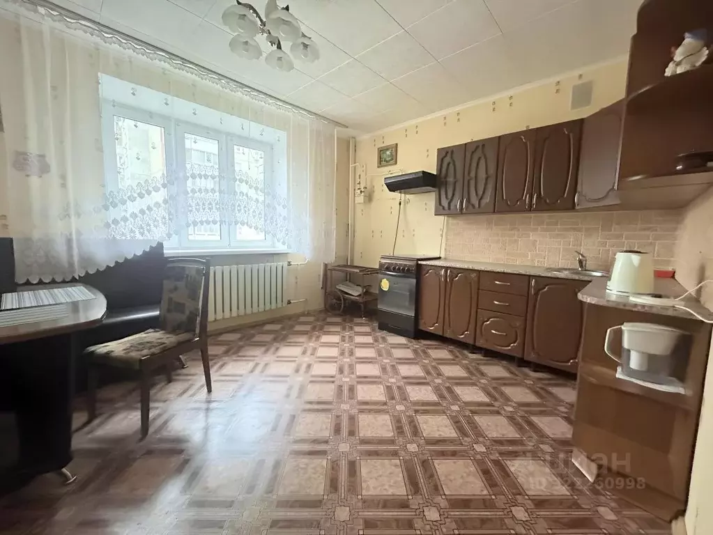 1-к кв. Саратовская область, Энгельс Одесская ул., 75 (50.0 м) - Фото 0