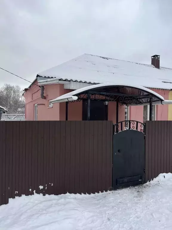 Дом в Брянская область, Брянский район, Свенское с/пос, пос. Свень ул. ... - Фото 1