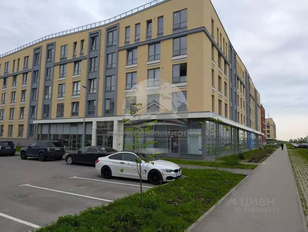 Торговая площадь в Санкт-Петербург пос. Шушары, ул. Нины Петровой, 8к1 ... - Фото 0
