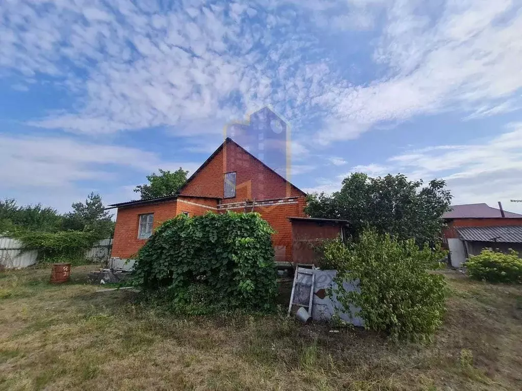 Дом в Белгородская область, Старооскольский городской округ, с. ... - Фото 1