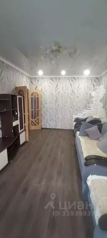 2-к кв. Астраханская область, Астрахань ул. Куликова, 81к3 (64.0 м) - Фото 0