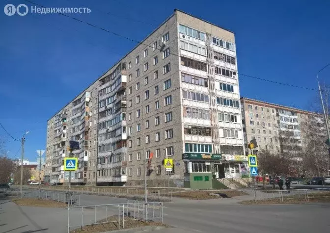 2-комнатная квартира: Тюмень, улица Александра Логунова, 18 (50.3 м) - Фото 1