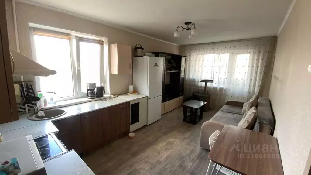 3-к кв. Омская область, Омск Городок Нефтяников мкр, ул. Энтузиастов, ... - Фото 1