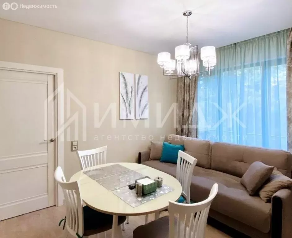 3-комнатная квартира: Сочи, улица Ленина, 219А/1к2 (42.5 м) - Фото 1