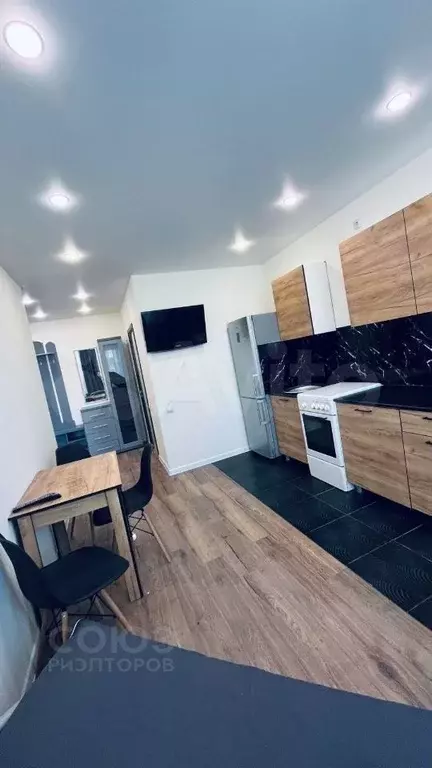 1-к. квартира, 38 м, 2/5 эт. - Фото 1