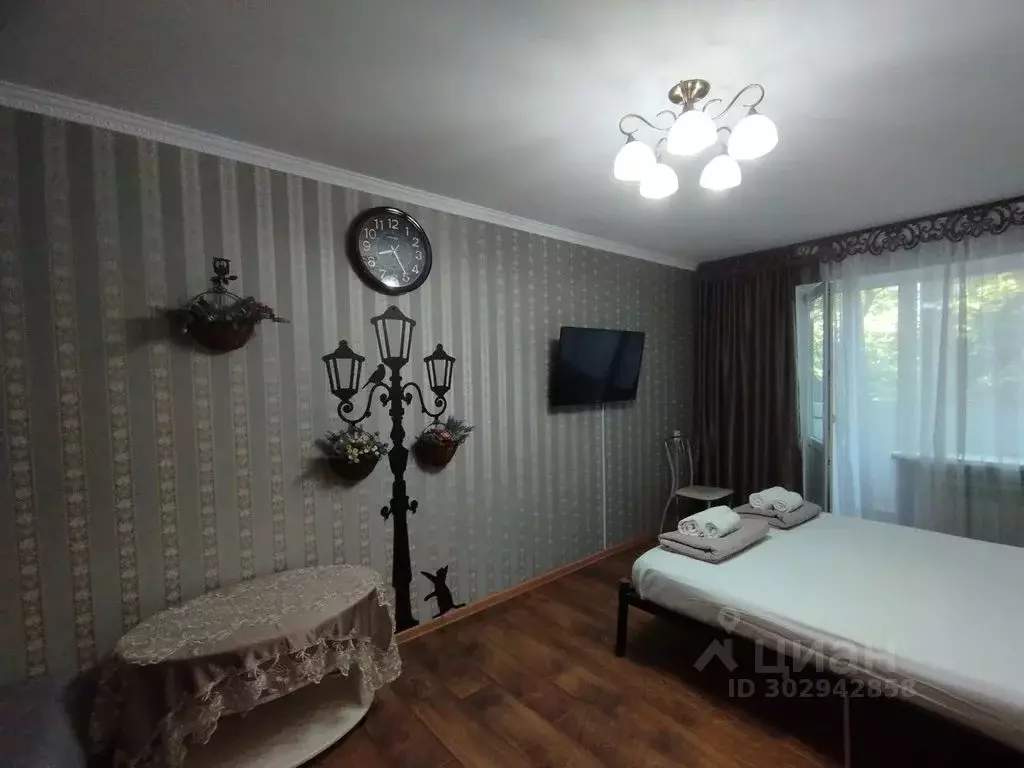 1-к кв. Крым, Симферополь ул. Гагарина, 38 (35.0 м) - Фото 0