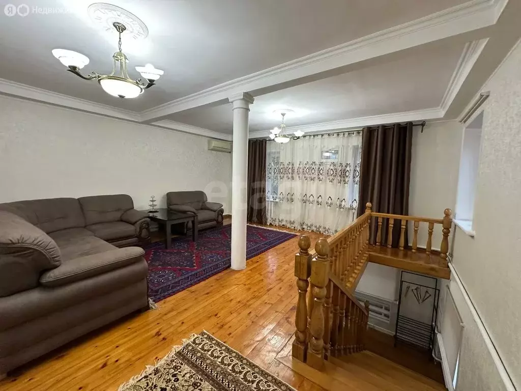 4-комнатная квартира: Махачкала, улица Юсупова, 26 (130 м) - Фото 2
