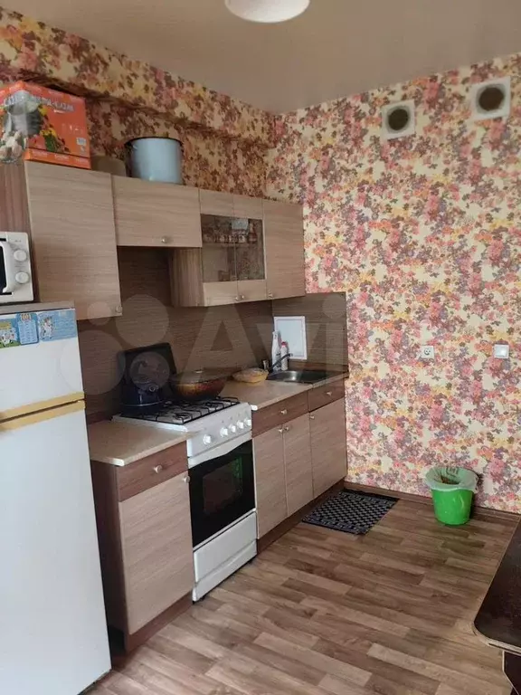 1-к. квартира, 40 м, 1/9 эт. - Фото 1