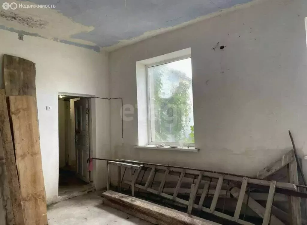 4-комнатная квартира: Евпатория, Эскадронная улица, 12 (70.8 м) - Фото 2