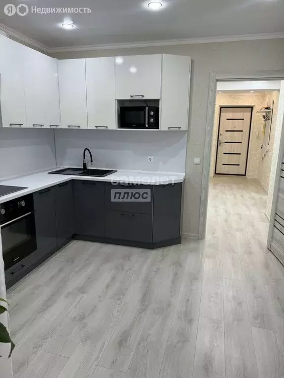 2-комнатная квартира: Октябрьский, улица Ляйлы Марданшиной, 2 (67 м) - Фото 1