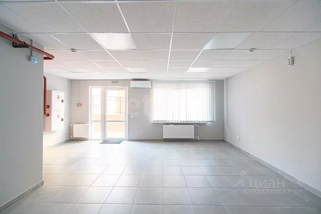 Офис в Севастополь ш. Лабораторное, 33Бк1 (38 м) - Фото 1
