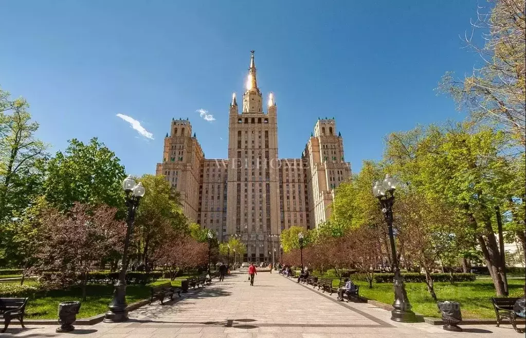 Гараж в Москва Малый Конюшковский пер., 2 (34 м) - Фото 1