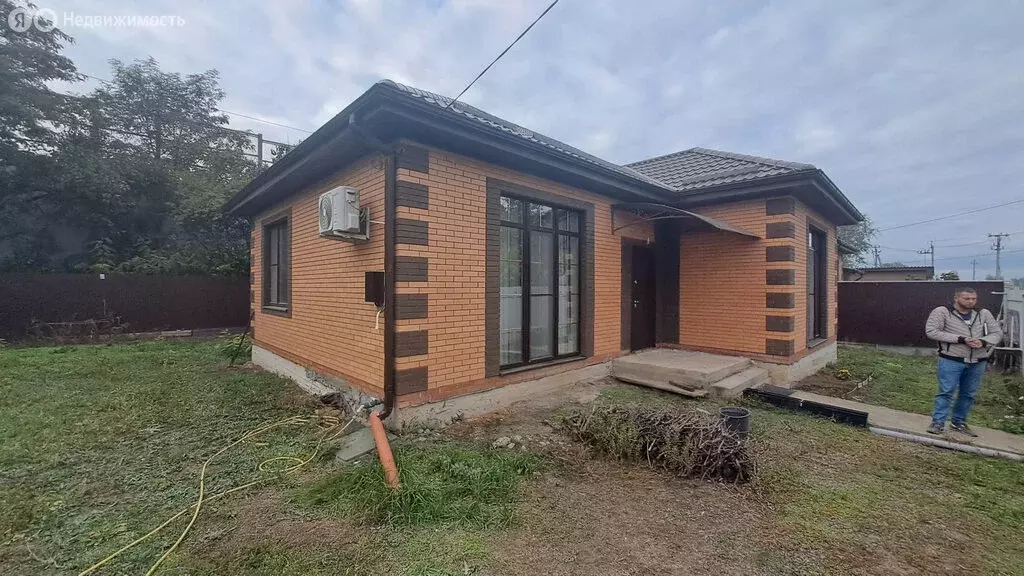 Дом в Батайск, улица Шмидта (95 м) - Фото 1