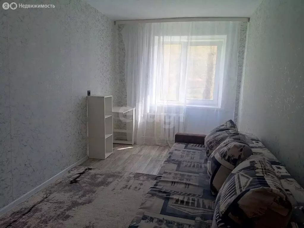 2-комнатная квартира: Бакал, Октябрьская улица, 2 (45 м) - Фото 0