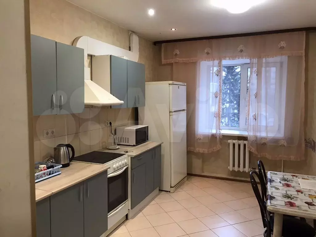 3-к. квартира, 100 м, 3/9 эт. - Фото 0