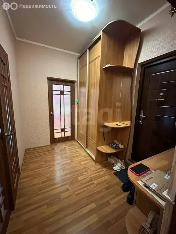 2-комнатная квартира: Астрахань, Белгородская улица, 1к3 (56 м) - Фото 1