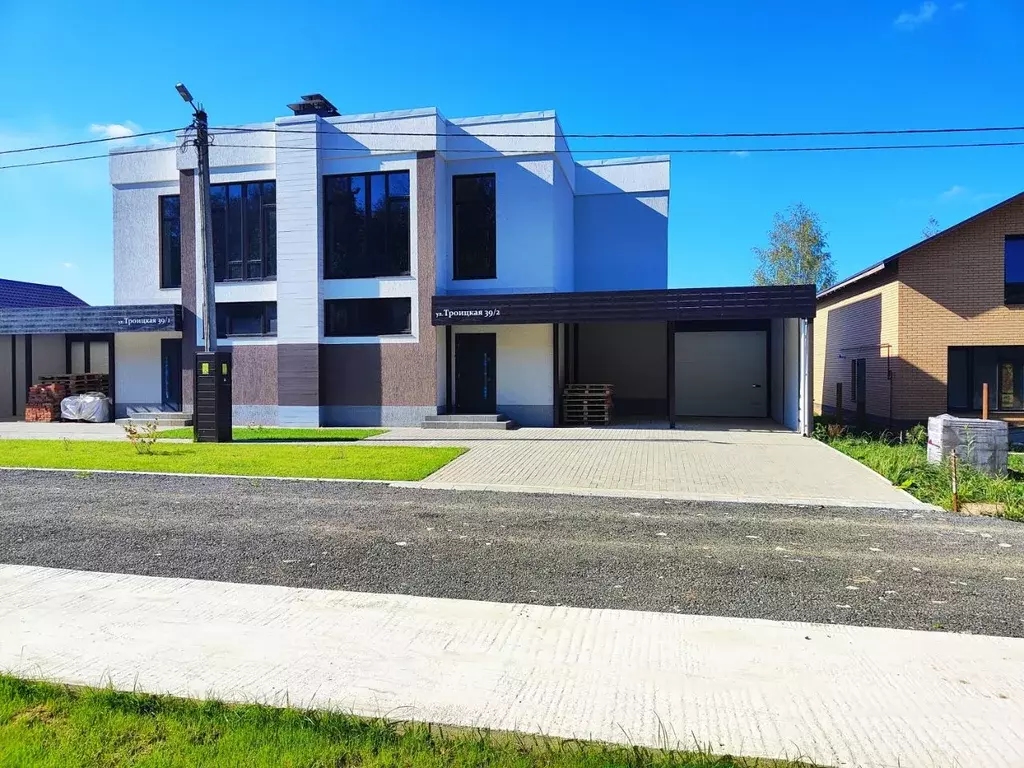 Коттедж в Калужская область, Малоярославец Троицкая ул., 39/2 (200 м) - Фото 1