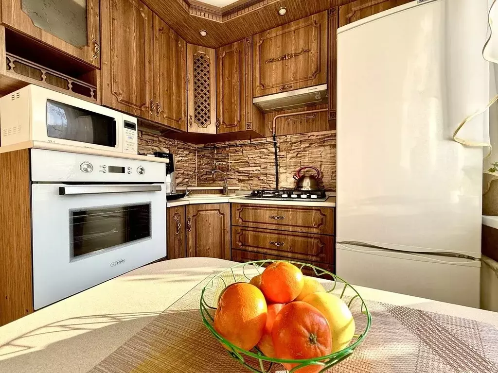 3-к кв. Челябинская область, Челябинск ул. Островского, 23А (56.0 м) - Фото 1