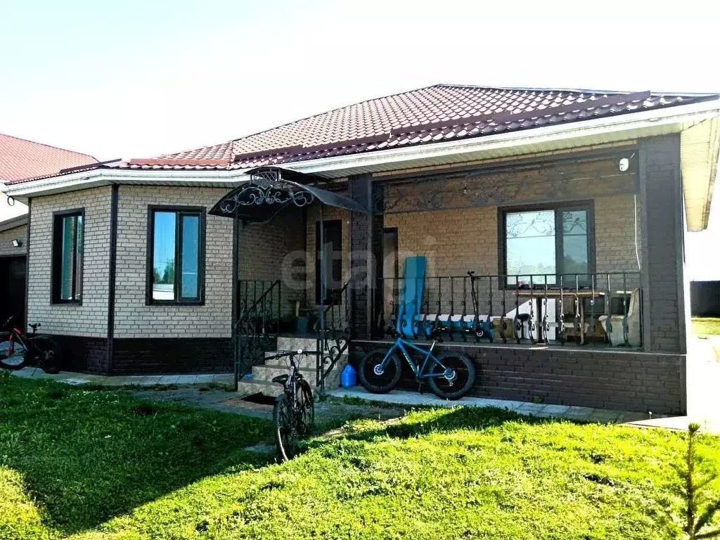 Дом в Белгородская область, Чернянский район, Ездоченское с/пос, с. ... - Фото 2