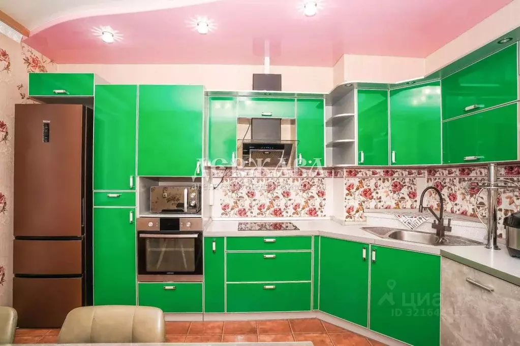 3-к кв. Белгородская область, Старый Оскол Степной мкр, 8 (94.4 м) - Фото 1