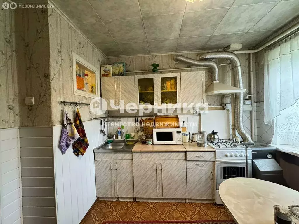 3-комнатная квартира: Шахты, Красинская улица, 48А (63 м) - Фото 0