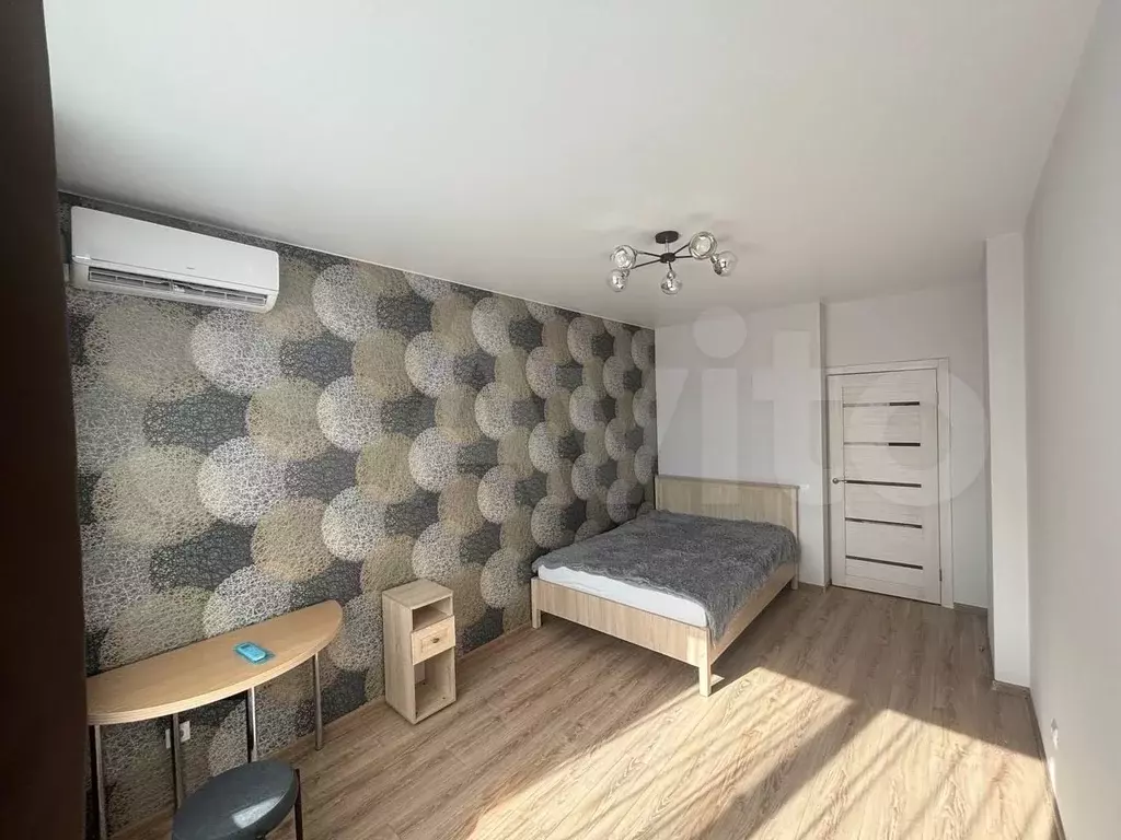1-к. квартира, 42 м, 4/19 эт. - Фото 0