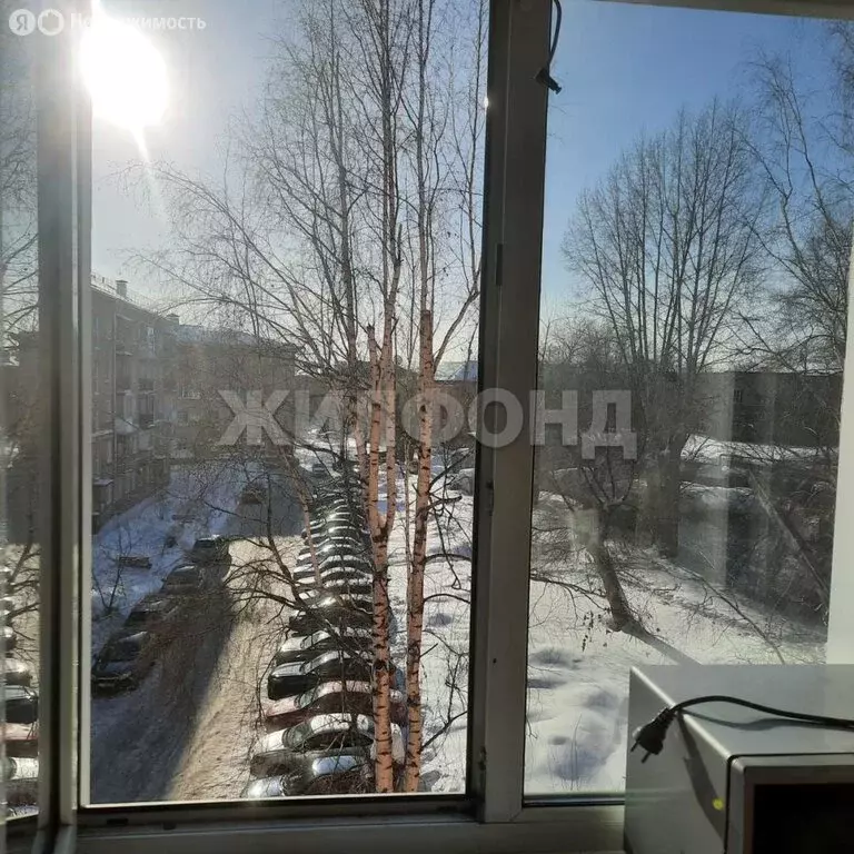 2-комнатная квартира: Кемерово, улица Демьяна Бедного, 1 (42 м) - Фото 1