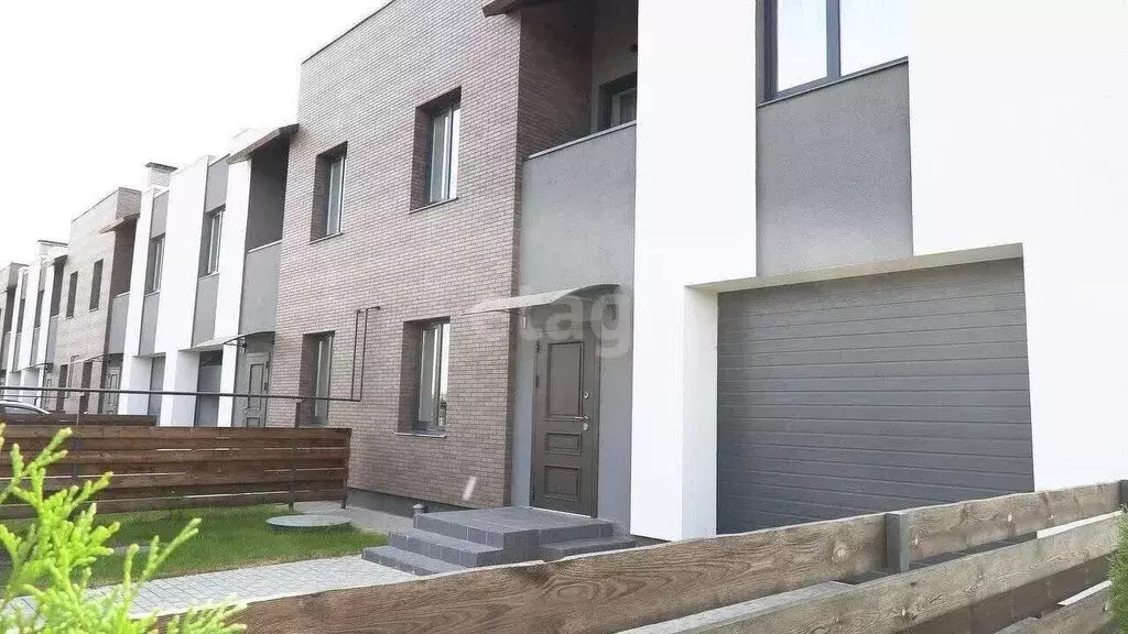 Дом в Тольятти, улица Грачёва, 53/2 (170 м) - Фото 1