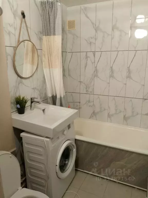 2-к кв. Удмуртия, Ижевск Красногеройская ул., 32 (48.0 м) - Фото 1