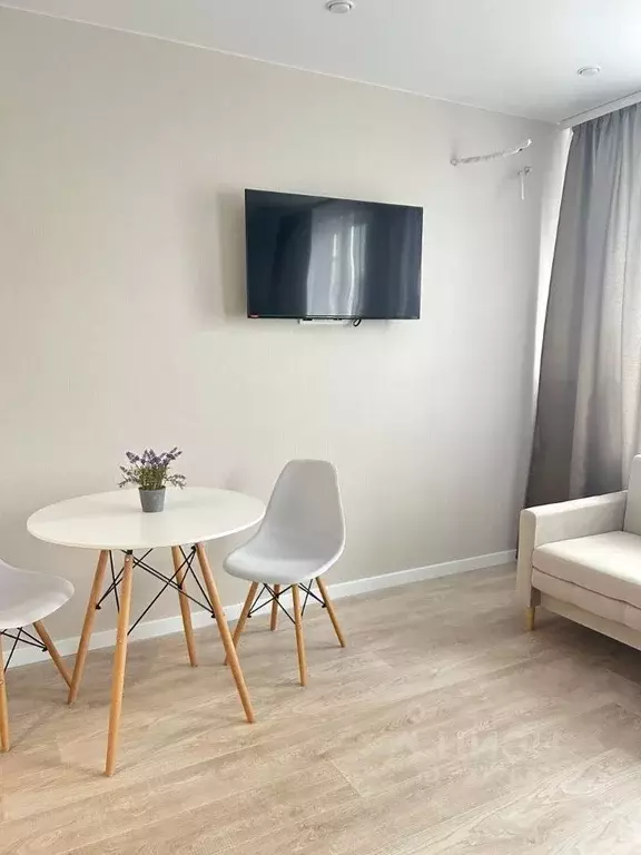 Студия Тюменская область, Тюмень ул. Василия Подшибякина, 11 (30.0 м) - Фото 2