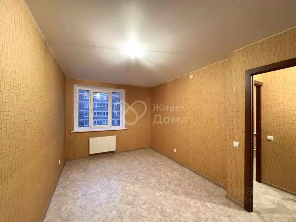 1-к кв. Волгоградская область, Волгоград ул. 70-летия Победы, 27 (26.5 ... - Фото 1