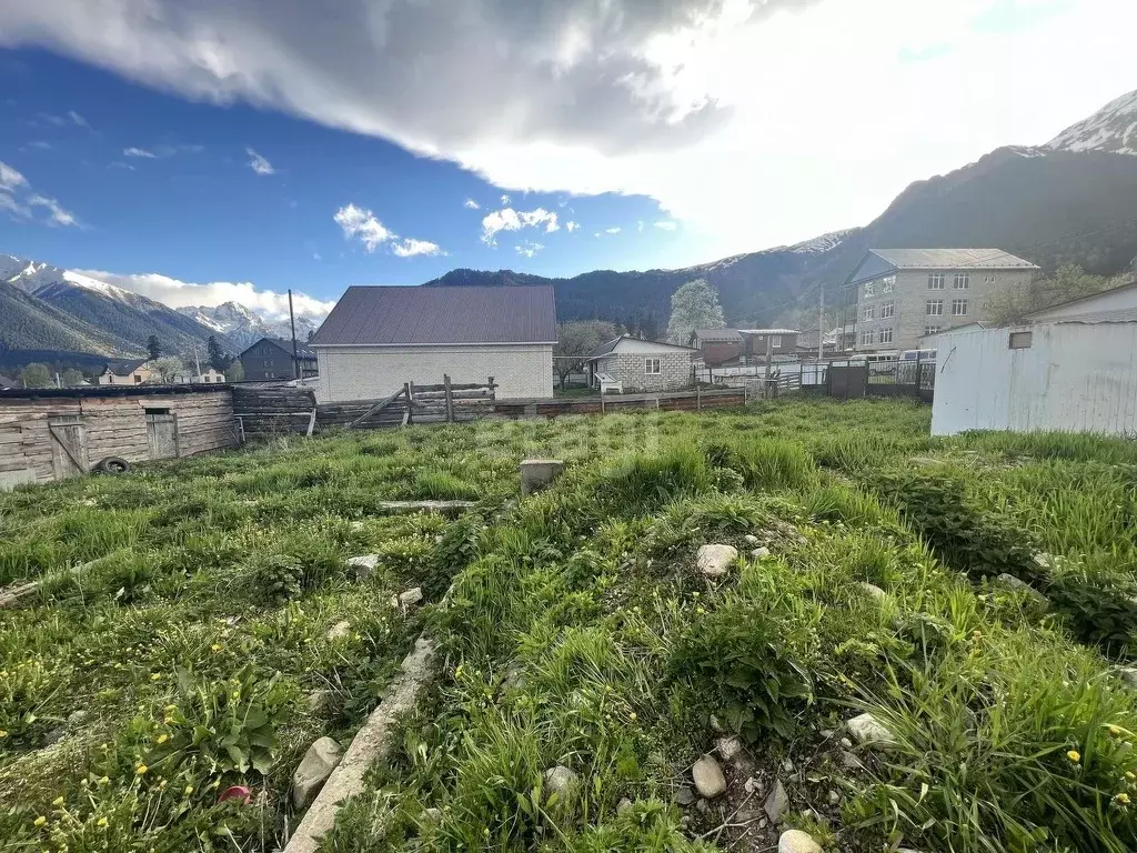 Участок в Карачаево-Черкесия, Зеленчукский район, с. Архыз ул. ... - Фото 0