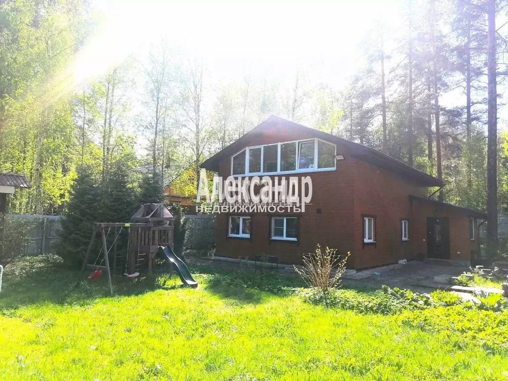 Дом в Ленинградская область, Приозерский район, пос. Сосново пер. ... - Фото 1