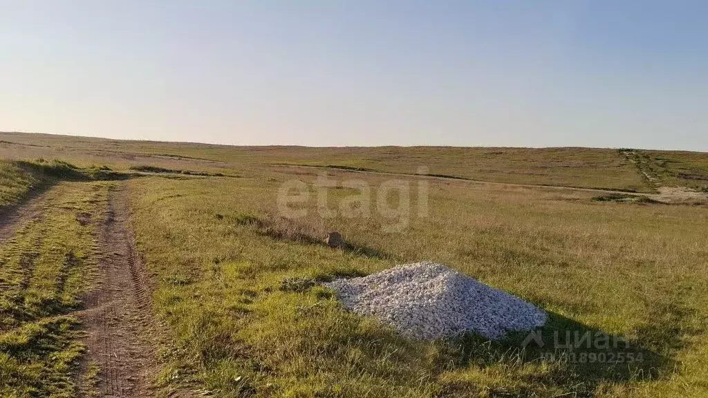 Участок в Крым, Ленинский район, с. Калиновка ул. Полевая (6.0 сот.) - Фото 0