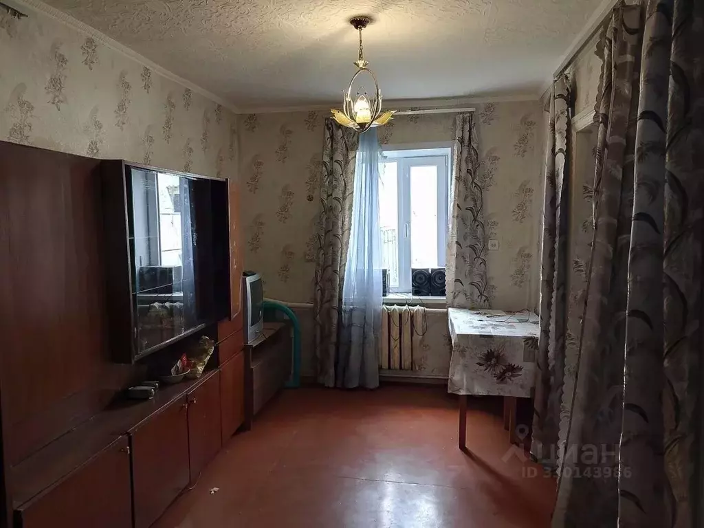 Дом в Курская область, Октябрьский район, Черницынский сельсовет, д. ... - Фото 1