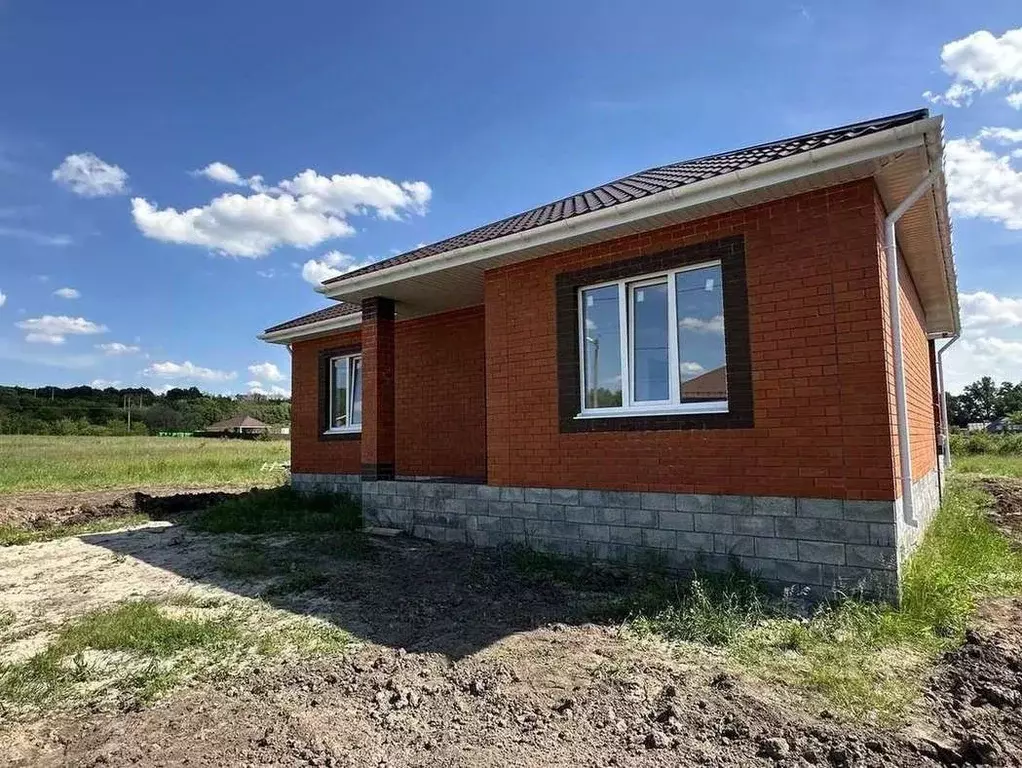 Дом в Белгородская область, Яковлевский муниципальный округ, Красный ... - Фото 1