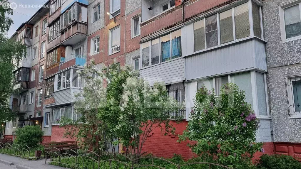 3-комнатная квартира: Омск, Моторная улица, 3 (62.8 м) - Фото 1