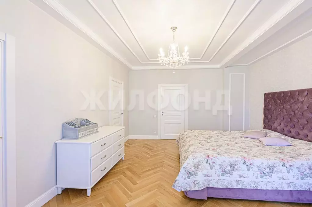 3-к кв. Новосибирская область, Новосибирск ул. Победы, 55/1 (133.0 м) - Фото 1
