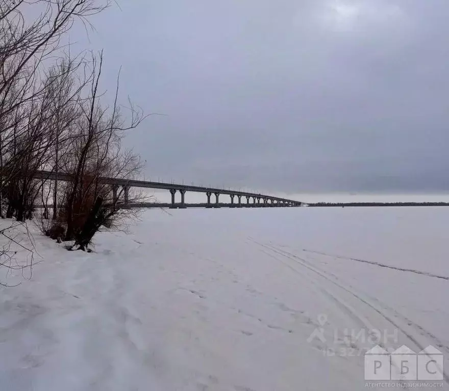 Участок в Саратовская область, Саратов муниципальное образование, с. ... - Фото 1