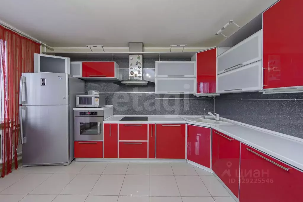 3-к кв. Тюменская область, Тюмень Широтная ул., 167к1 (98.0 м) - Фото 1