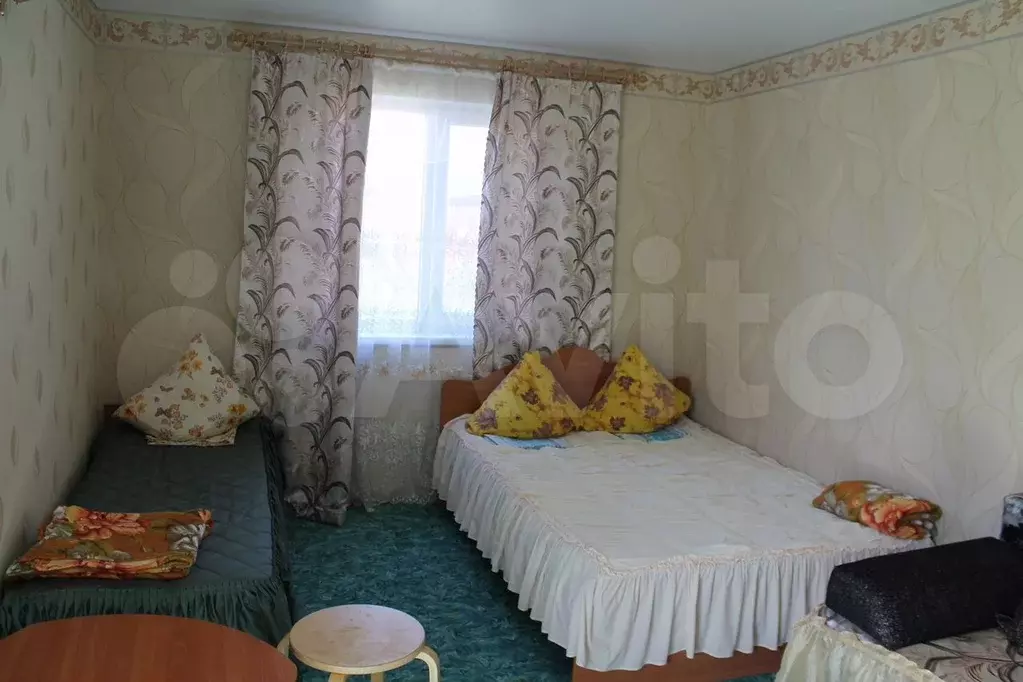 Комната 20 м в 3-к., 2/2 эт. - Фото 0