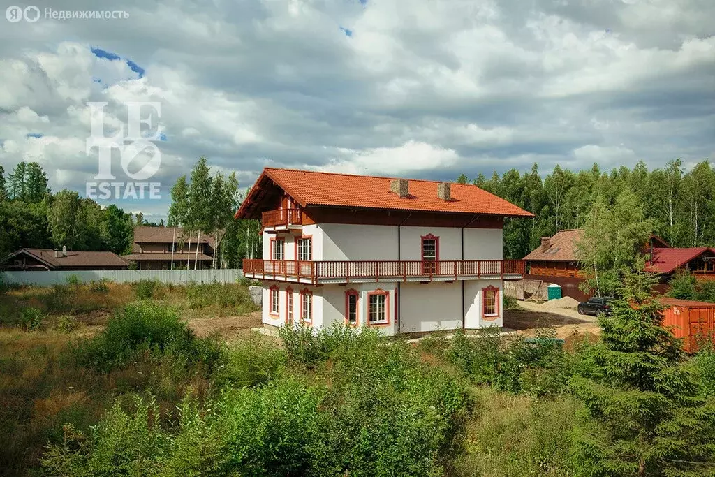 Дом в посёлок Николо-Прозорово, улица А.В. Суворова, 2 (330 м) - Фото 1