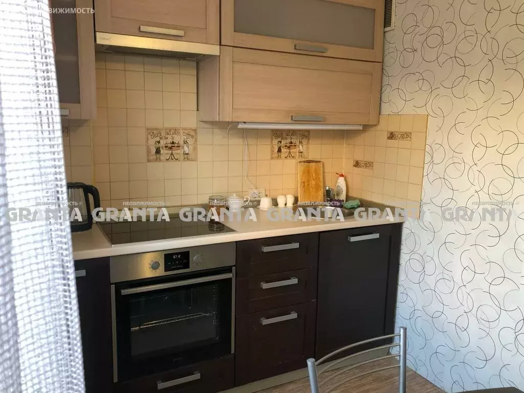 3-комнатная квартира: Красноярск, улица Урицкого, 125 (59 м) - Фото 0