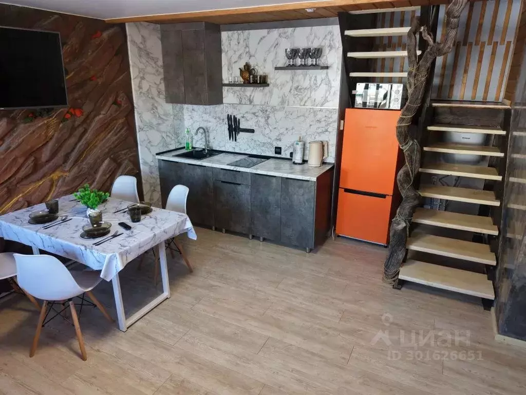 Комната Алтай, Чемальский район, Элекмонарское с/пос, с. Элекмонар ул. ... - Фото 1