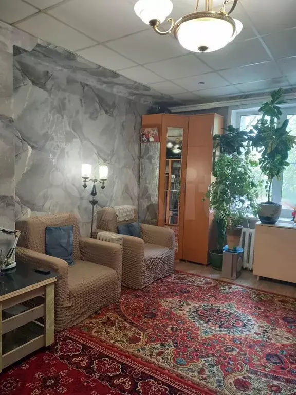 Комната 20 м в 3-к., 2/2 эт. - Фото 1