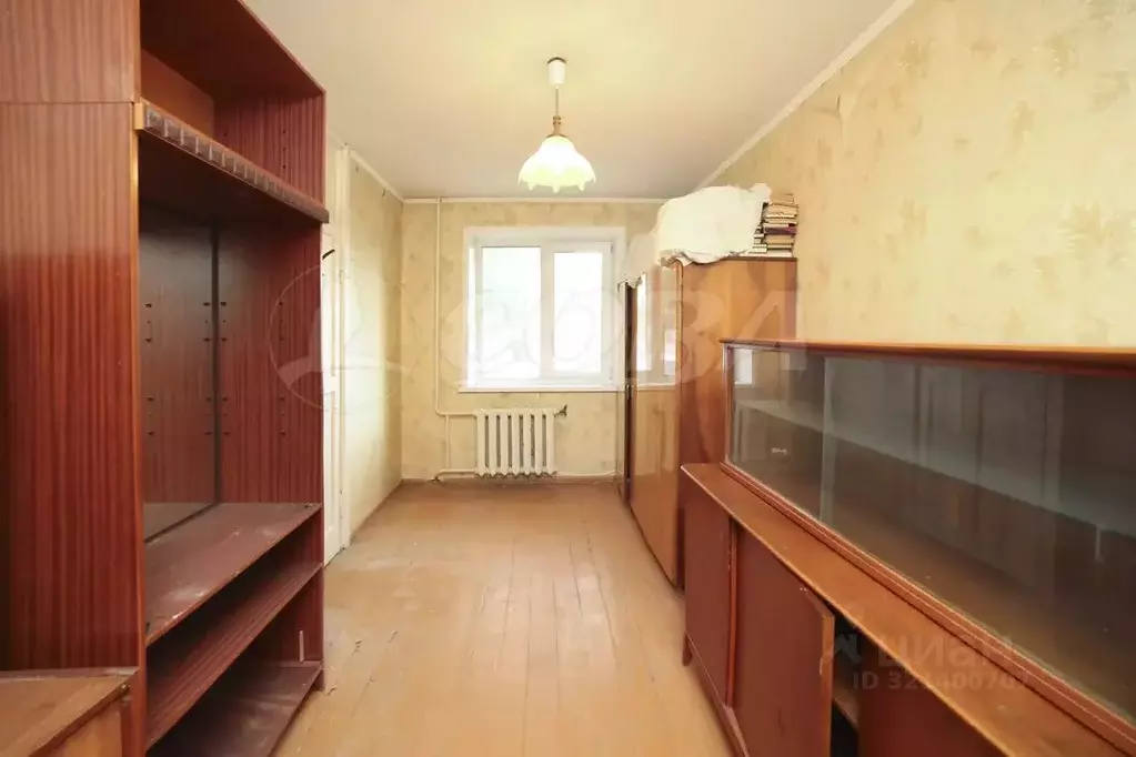 3-к кв. Курганская область, Курган ул. МАКСИМА ГОРЬКОГО, 4 (56.9 м) - Фото 0