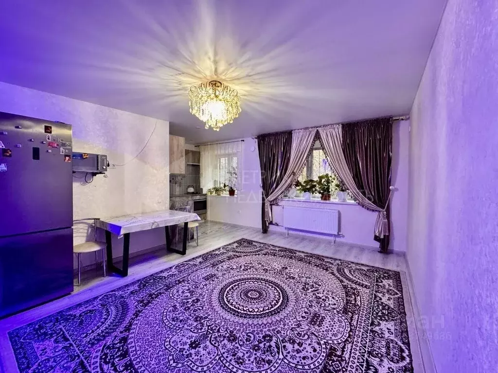 2-к кв. Тюменская область, Тюмень ул. Республики, 158 (57.0 м) - Фото 1