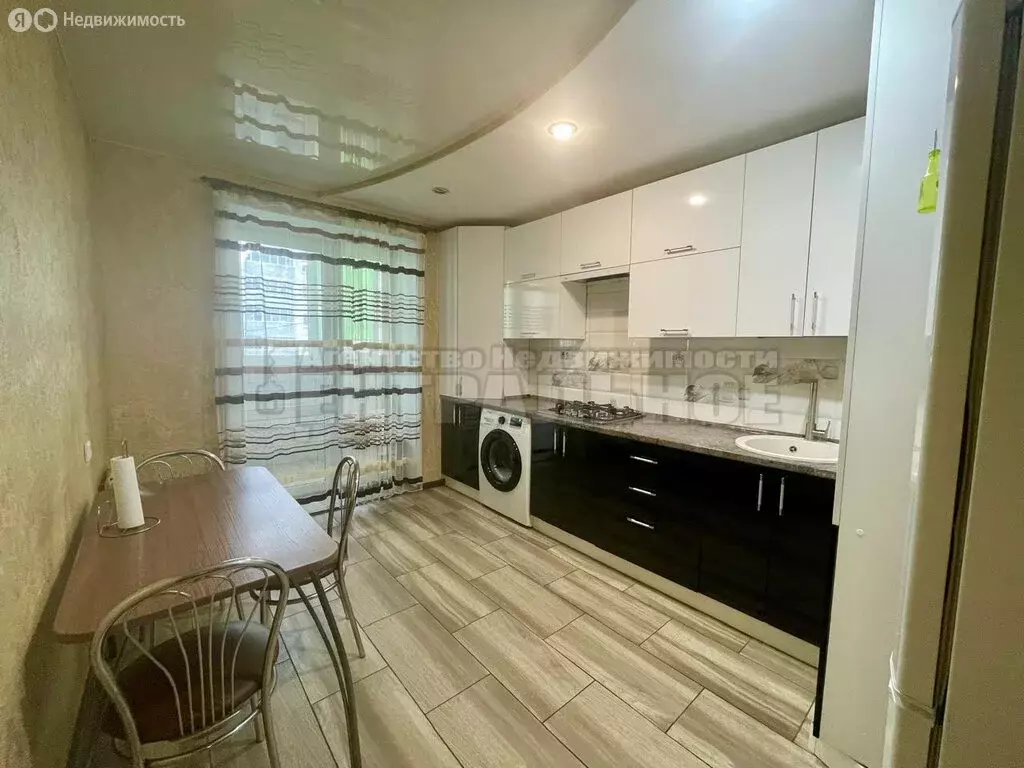 2-комнатная квартира: Смоленск, проспект Строителей, 23Б (69 м) - Фото 1