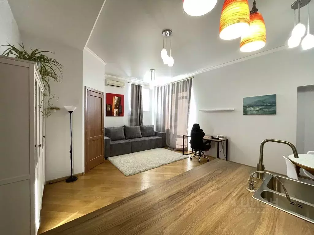 2-к кв. Тюменская область, Тюмень ул. Республики, 14к6 (76.0 м) - Фото 1