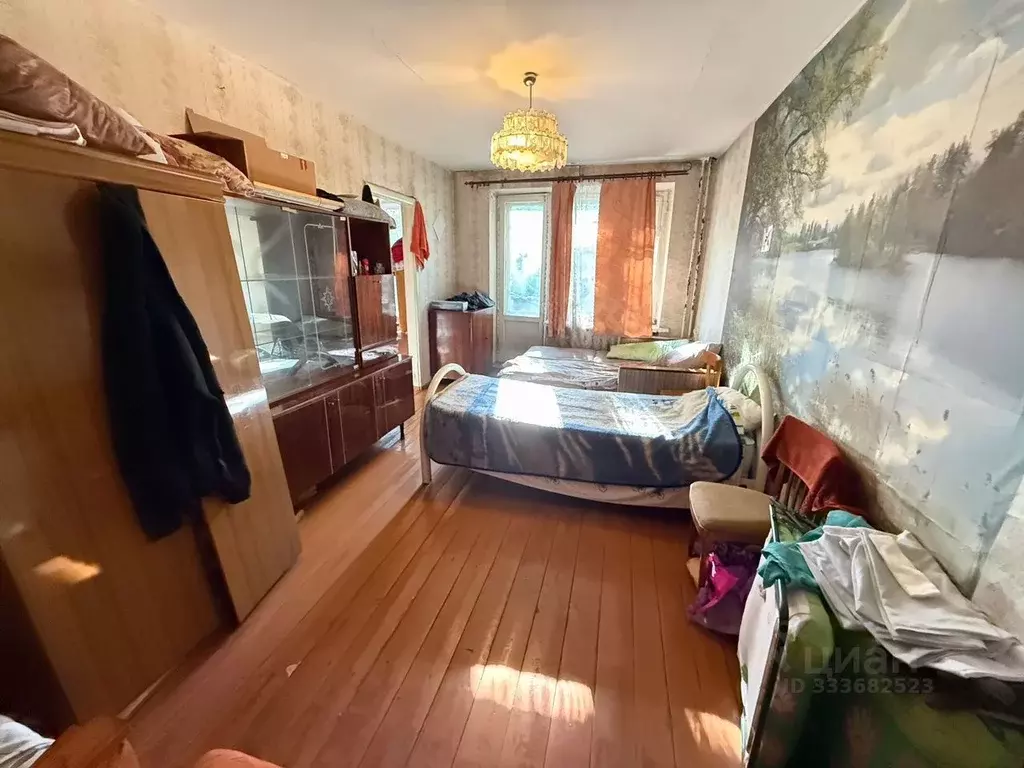 2-к кв. Ленинградская область, Луга просп. Урицкого, 58 (48.0 м) - Фото 2